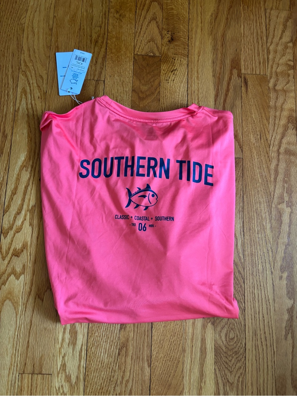 Southern Tide Sunset Coral Performance Tee - Picture 2 of 3